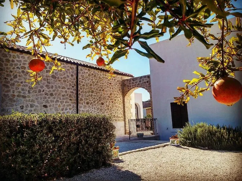 Borgo Giallonardo Wine Relais Realmonte 2*,  Italië