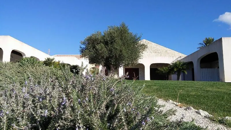 Borgo Giallonardo Wine Relais Resort