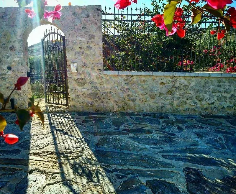 Borgo Giallonardo Wine Relais Resort