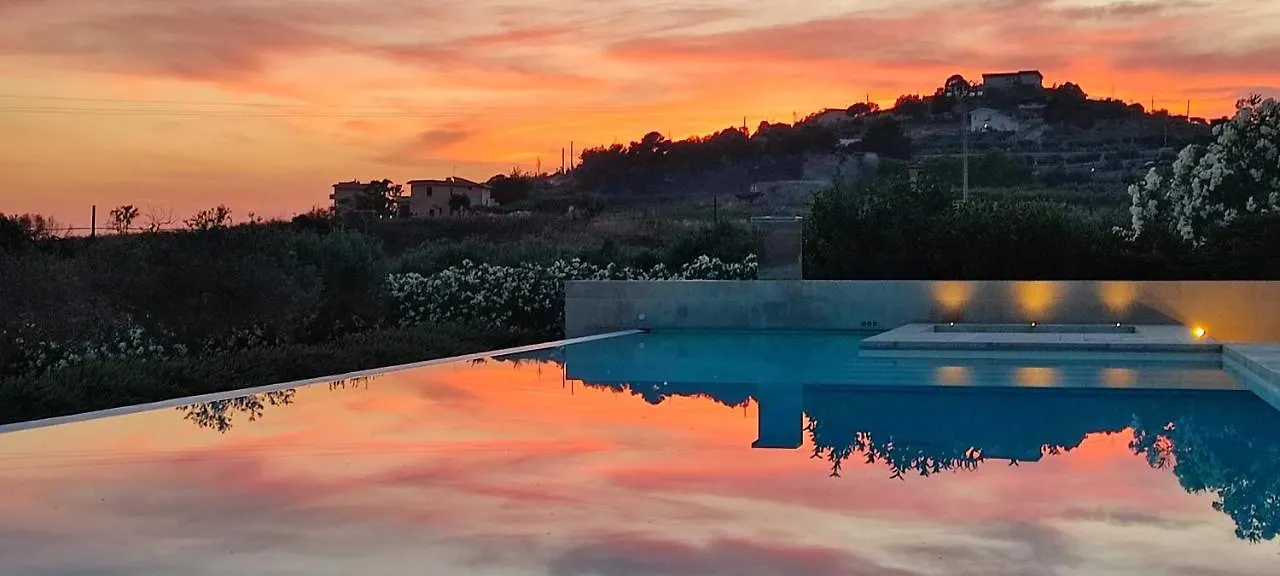Borgo Giallonardo Wine Relais Realmonte Resort