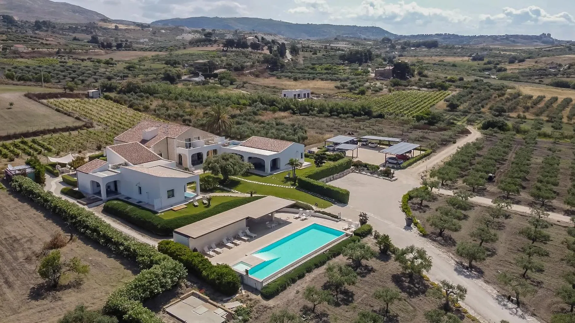 Borgo Giallonardo Wine Relais Realmonte Resort