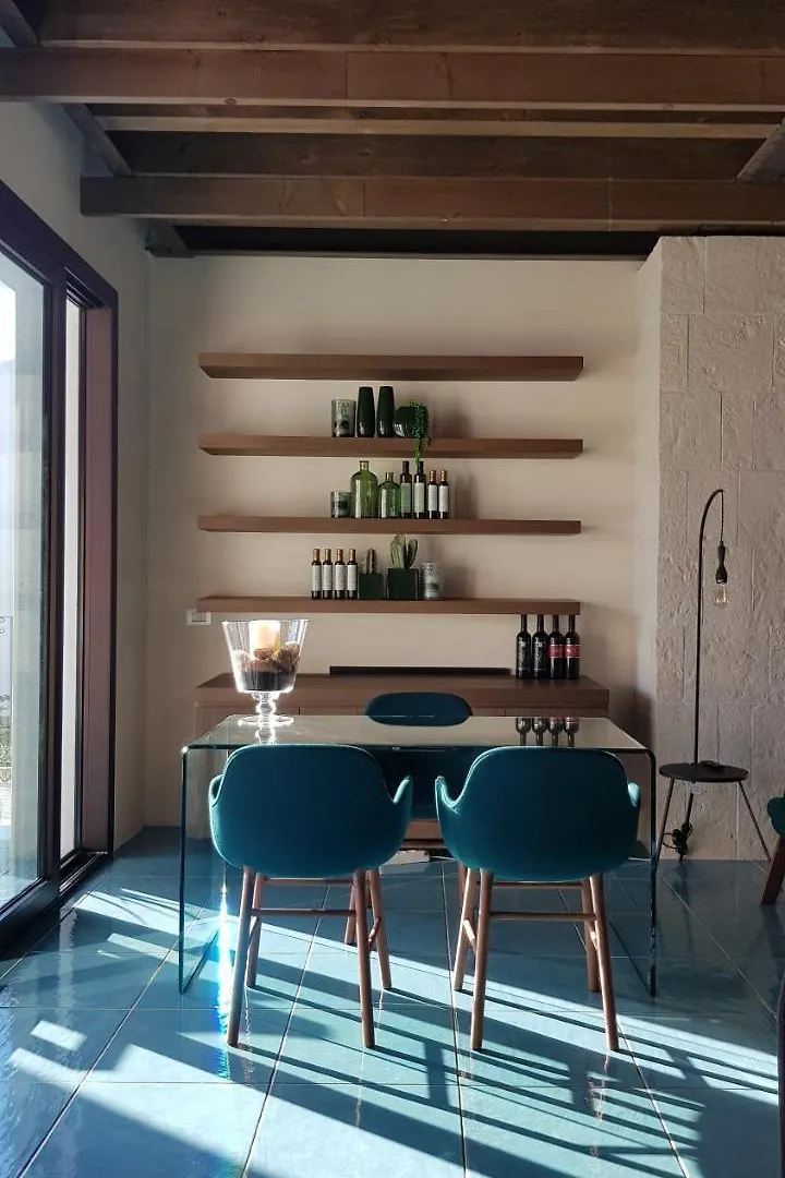 אתר נופש ריאלמונטה Borgo Giallonardo Wine Relais