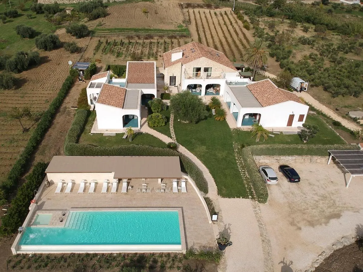 ** Resort Borgo Giallonardo Wine Relais Realmonte Italië