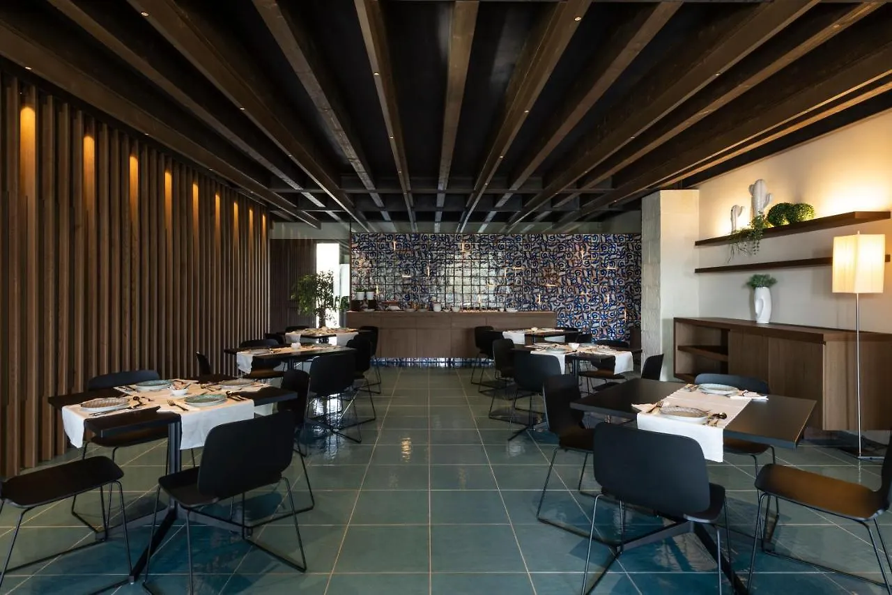 ריאלמונטה Borgo Giallonardo Wine Relais 2*,  איטליה